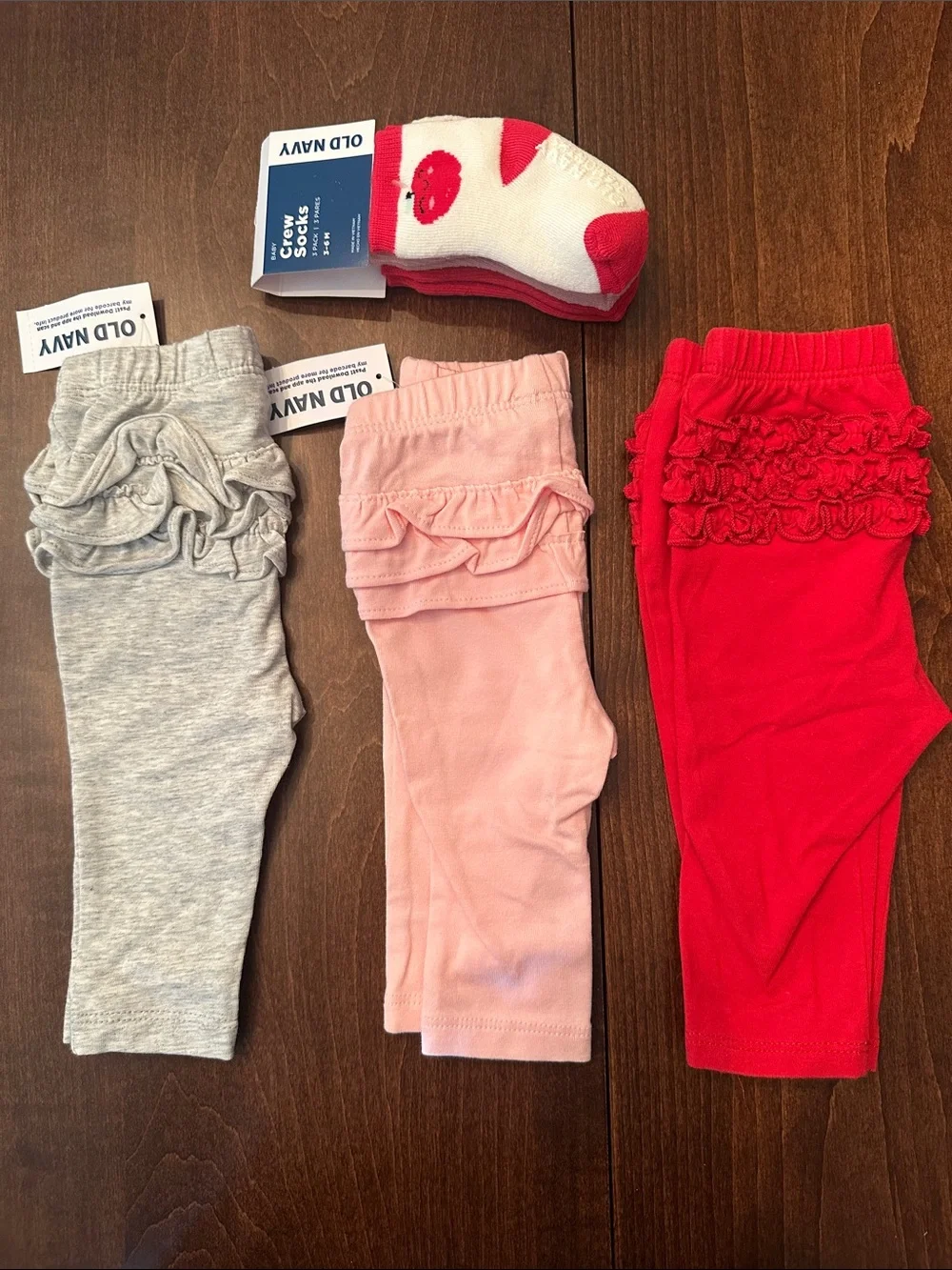 Old Navy Baby Girls Ruffle Legging Trio in Gray, Pink & Red w/ Socks